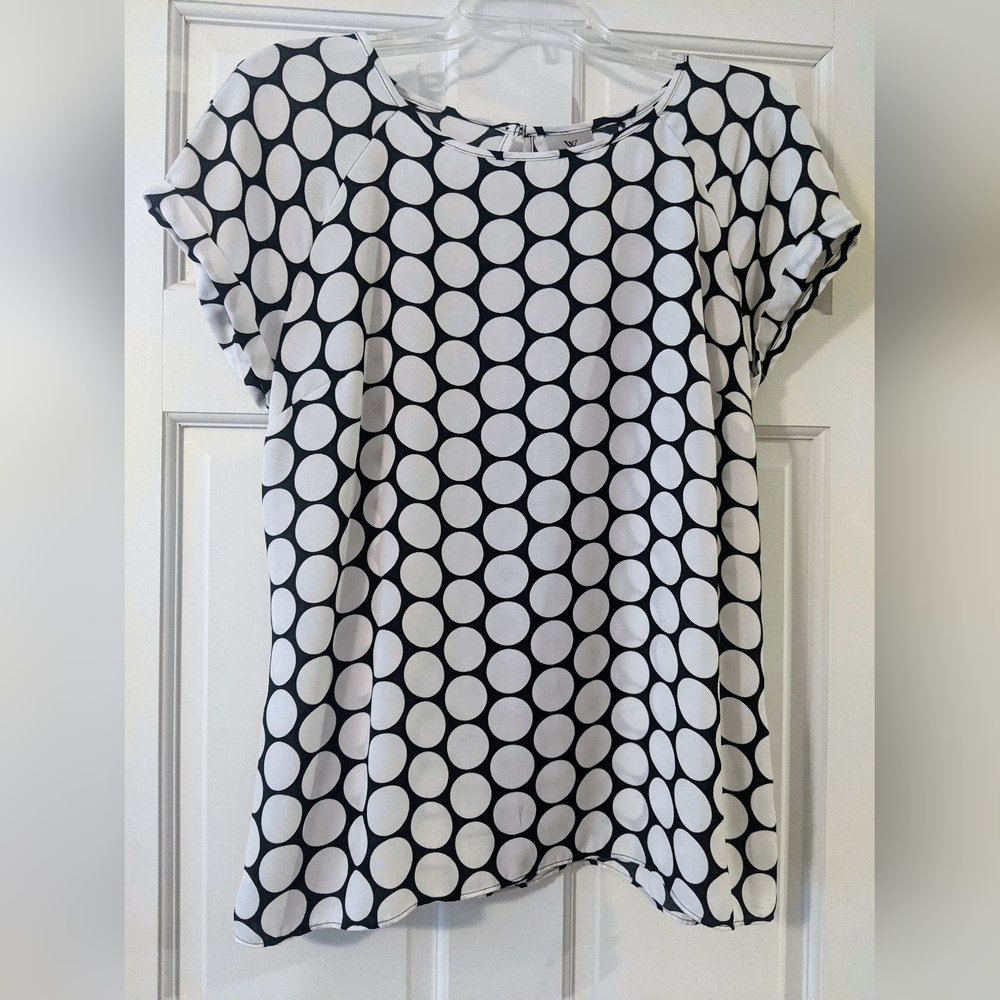 Worthington Black and White Polka Dot Top. Size Large.